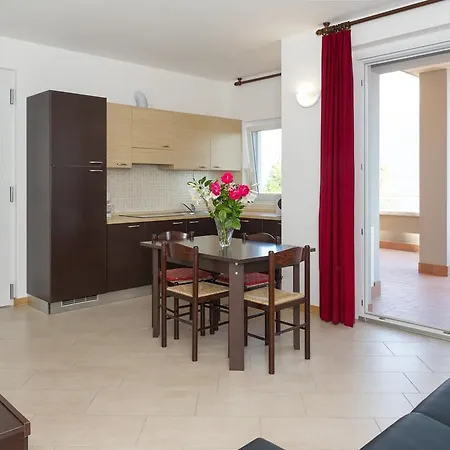 Apartamento Le Azalee & Vercana
