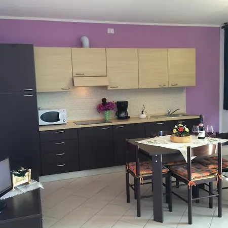 Le Azalee & Apartamento Vercana
