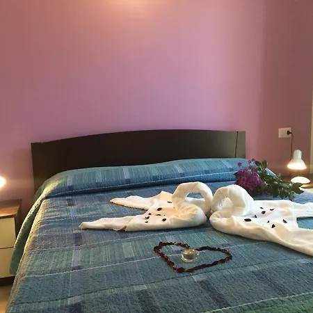 Le Azalee & Apartamento Vercana