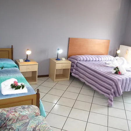 Le Azalee & Apartamento Vercana