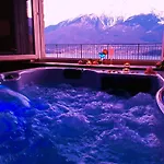 阿加乐和温泉公寓式酒店 *