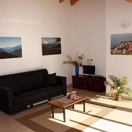 Apartman Le Azalee & *
